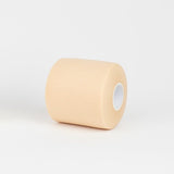 Rollo individual de Pretape Vendari 7 cm × 27 m color beige, espuma protectora para vendajes funcionales sin látex.